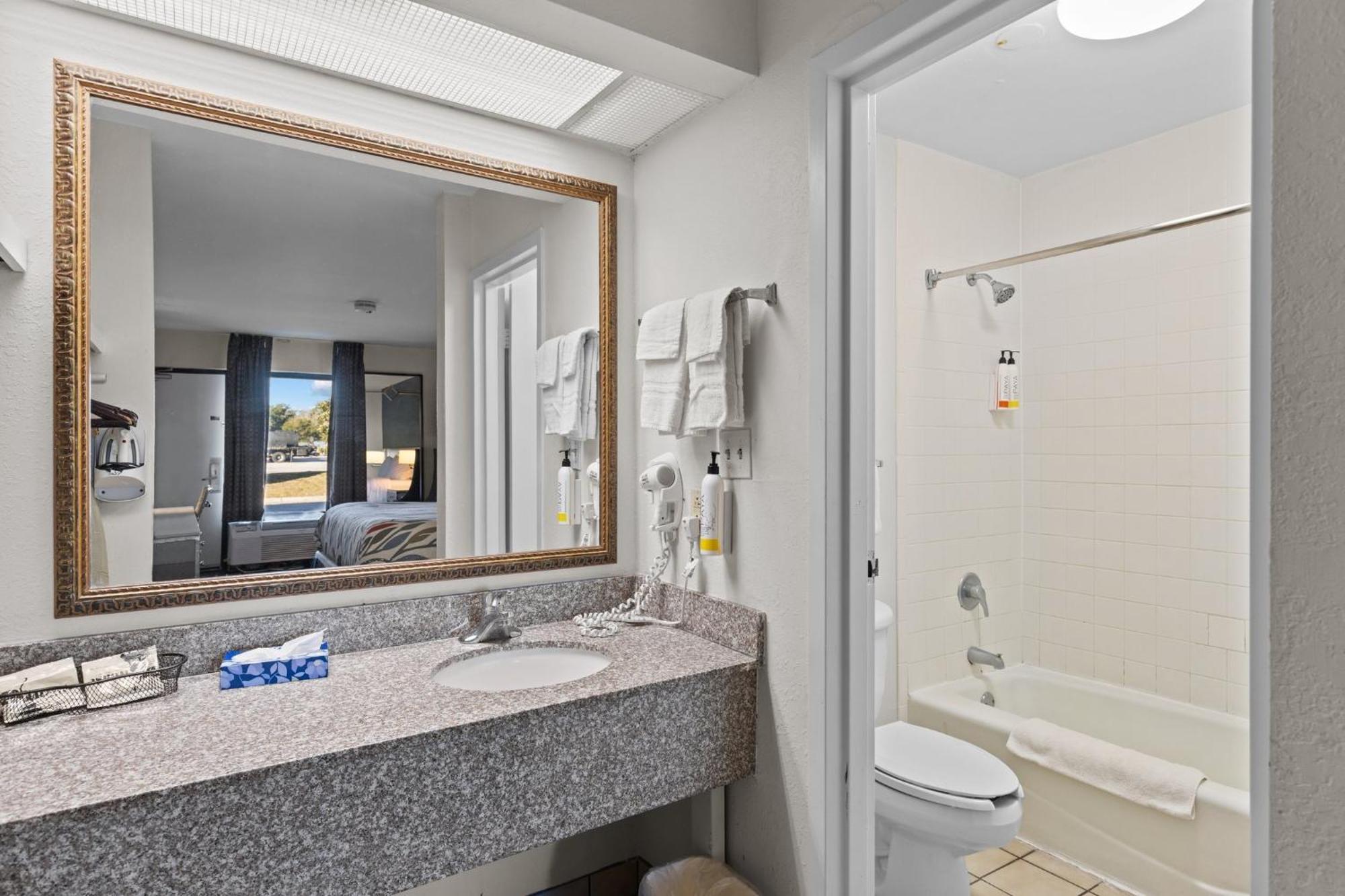 Garnet Inn & Suites, Morehead City Near Atlantic Beach Kültér fotó